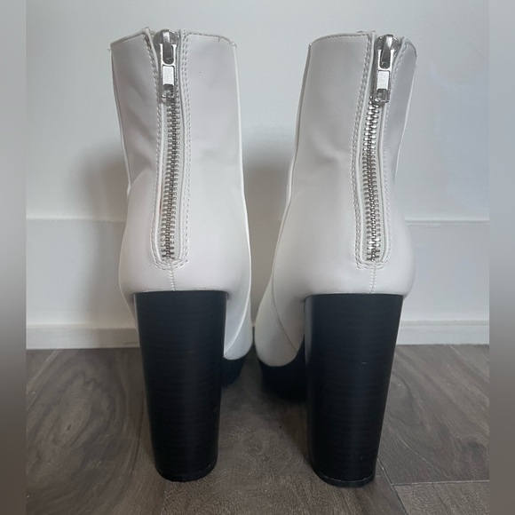 White platform boots - Picture 3 of 8